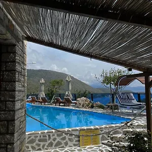 Palermiti Luxury Lodge Himare